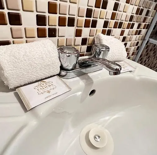 Bed & Breakfast Valicha Casa